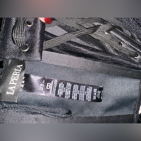 New🖤La Perla 2014 black lace and silk mini cropped corset 34B - Picture 11 of 11